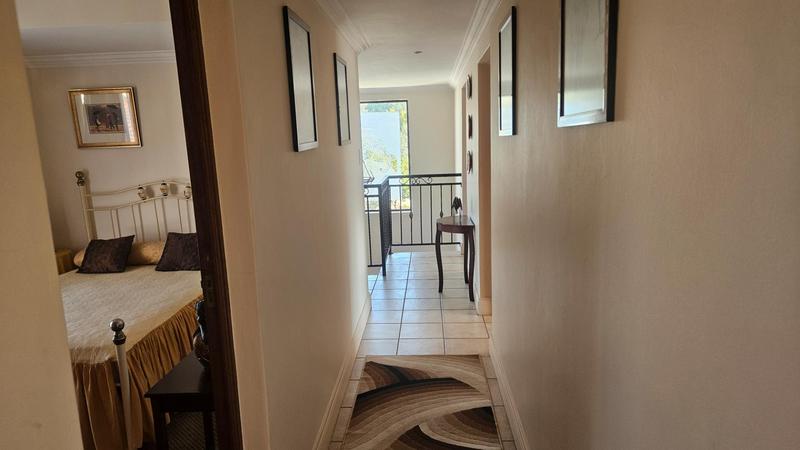 4 Bedroom Property for Sale in Westlake North West